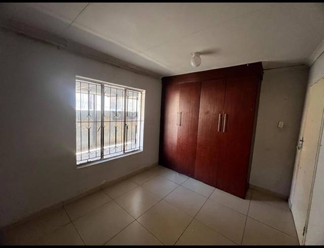 3 BEDROOM HOUSE FOR SALE IN CLOVERDENE